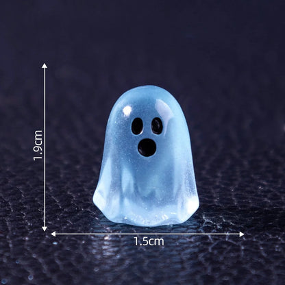 Blue mini resin ghost figurine size guide showing 1.9 by 1.5 cm