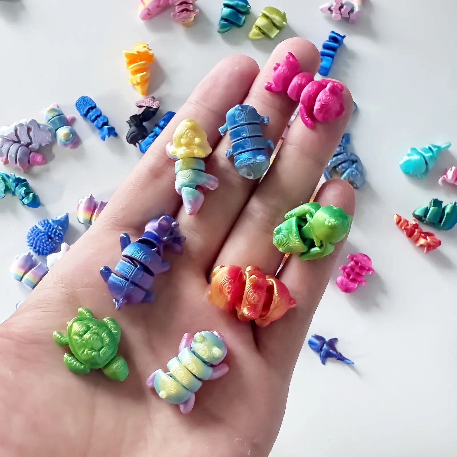 60-Piece 3D-Printed Animal Kingdom Model Set, Unique Animal Design Decorations for Room,…