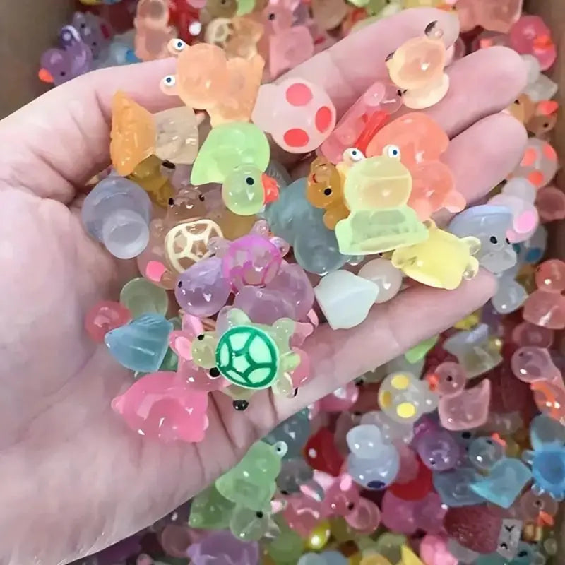 50/100pcs Hybrid Luminous Glowing Glow-in-the-Dark Cute Mini Animal Party Decorations,…